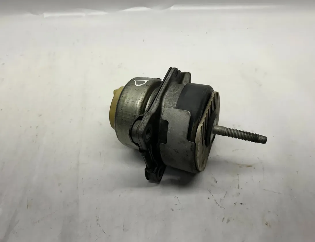 FORD USA Mustang 6 generation (2014-2024) Support moteur côté droit FR3C6038AE,FR3C-6038-AE 30740315