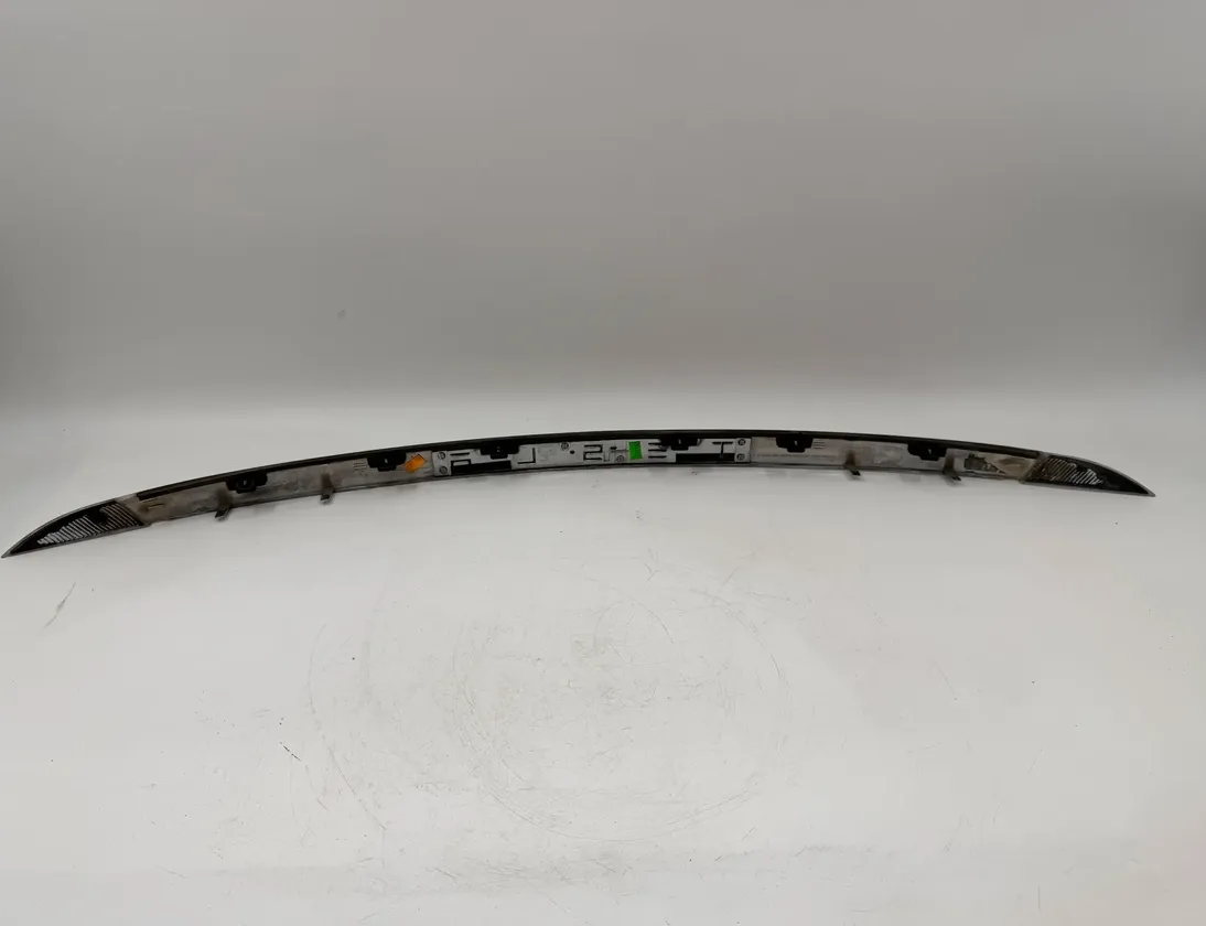 TESLA Model X 1 generation (2015-2024) Garniture du couvercle du hayon 1046920-00-B 35045531