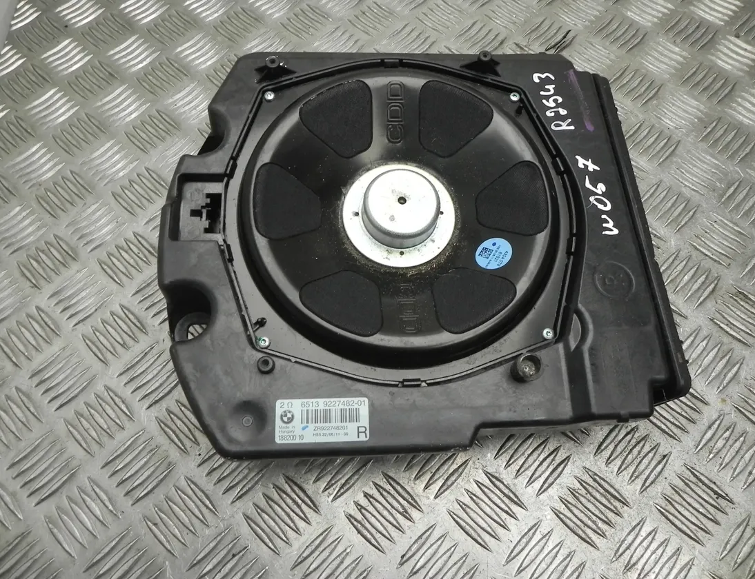 BMW 7 Series F01/F02 (2008-2015) Caisson de basses 9227482 23459025