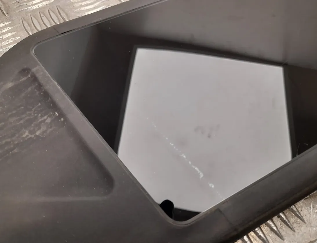 TESLA Model Y 1 generation (2020-2024) Garniture du montant B du côté gauche 151625800E,109297800C,162563800B 25572568