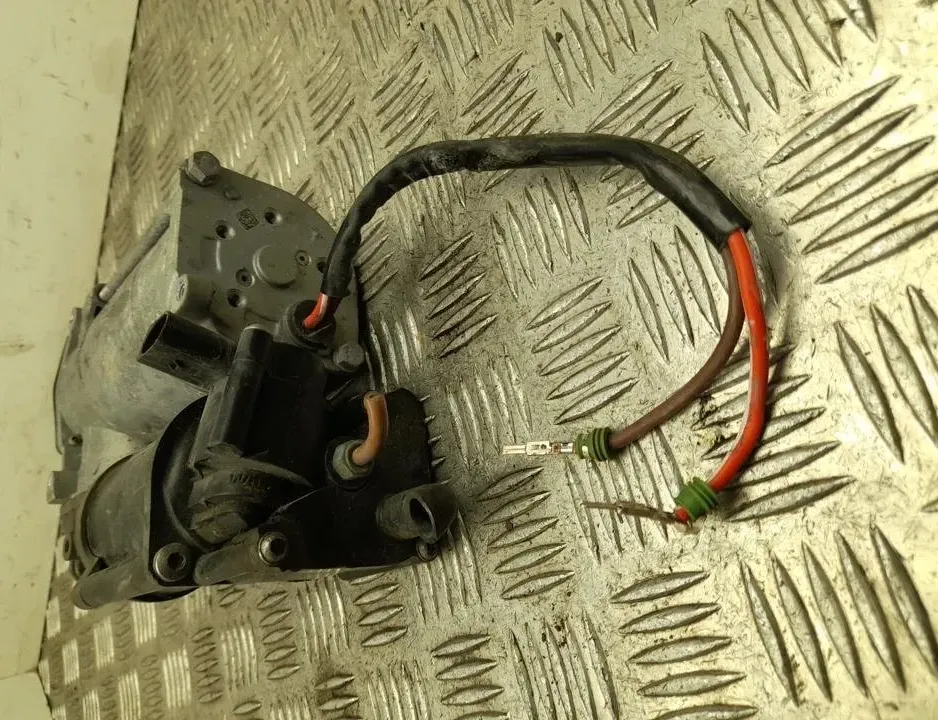 MERCEDES-BENZ E-Class W213/S213/C238/A238 (2016-2024) Compresseur de suspension A2133203004 30407666
