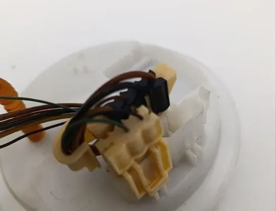 BENTLEY Bentayga 1 generation (2015-2024) Pompe à carburant 7333588,7465129 33822477