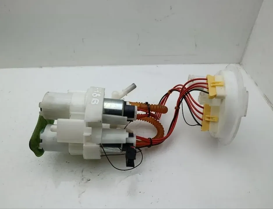 BENTLEY Bentayga 1 generation (2015-2024) Pompe à carburant 36A298311A,100152700,7N0972703 33822485