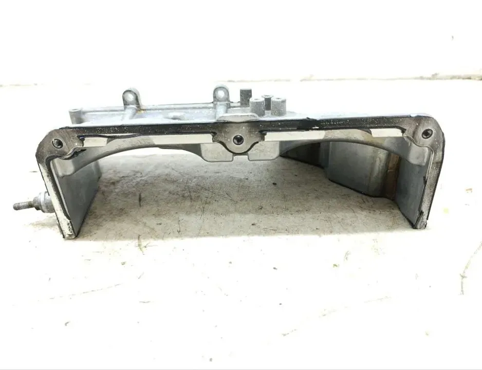 BENTLEY Bentayga 1 generation (2015-2024) Autres pièces du compartiment moteur 07P109129F 33925080