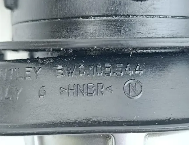 BENTLEY Bentayga 1 generation (2015-2024) Tuyau de remplissage d'huile 36A115317,3W0103544 33935256