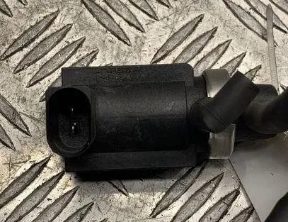 AUDI A6 allroad C5 (2000-2006) Électrovanne 72290322,059906627B 23937153