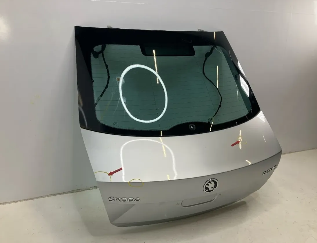 SKODA Rapid 2 generation (1985-2023) Coffre arrière 5JA827025B,5JA827023,5JA827023A,5JA827025 34496755