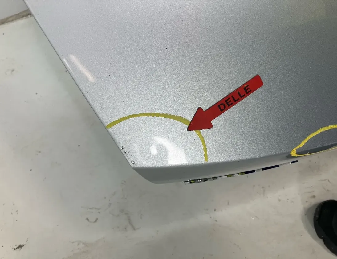 SKODA Rapid 2 generation (1985-2023) Coffre arrière 5JA827025B,5JA827023,5JA827023A,5JA827025 34496755