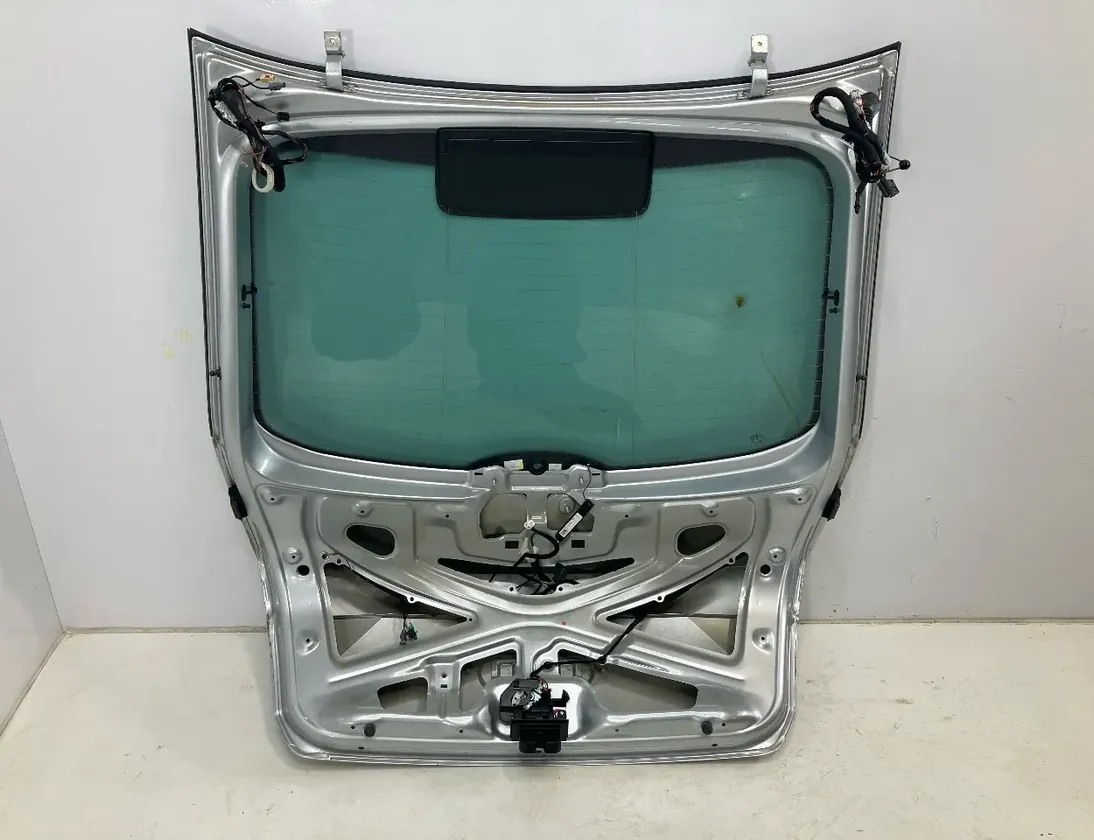 SKODA Rapid 2 generation (1985-2023) Coffre arrière 5JA827025B,5JA827023,5JA827023A,5JA827025 34496755