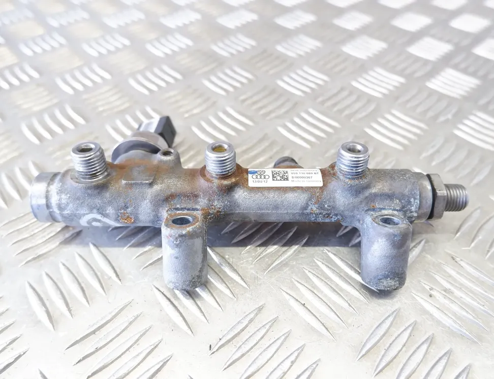 PORSCHE Cayenne 958 (2010-2018) Rampe de carburant côté gauche 05A906051,059130089BT 25432668