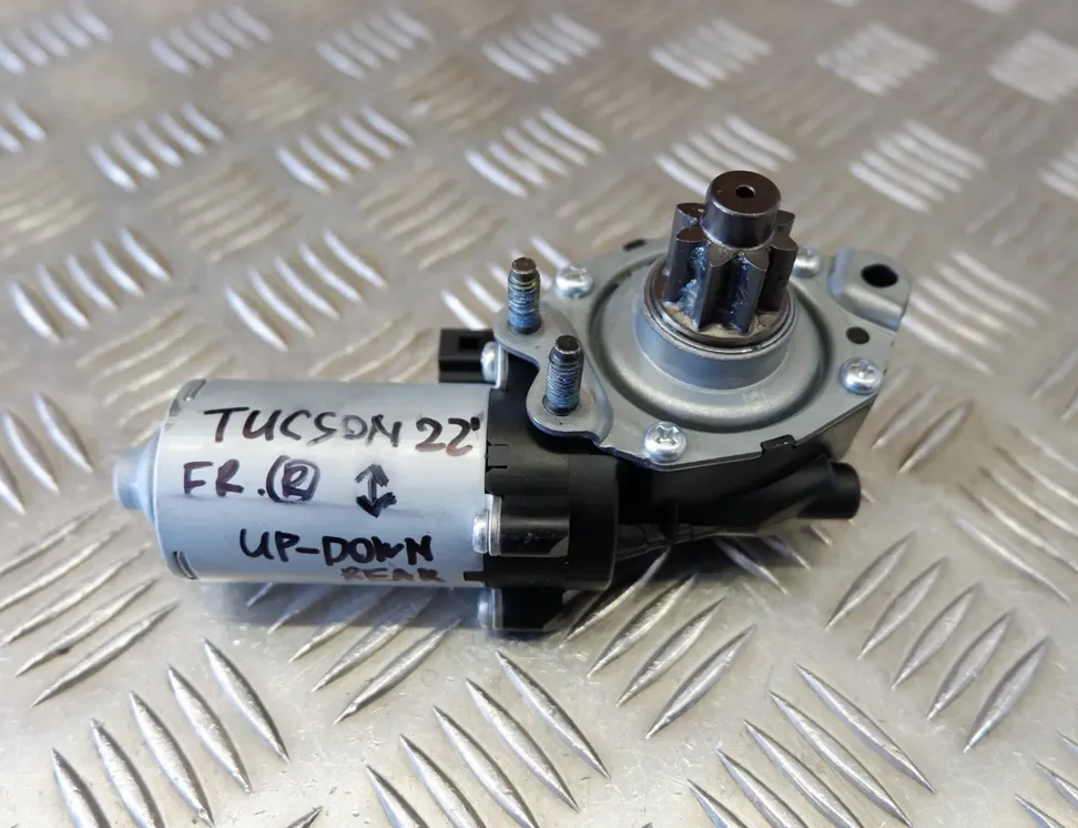 HYUNDAI Tucson 4 generation (2020-2023) Moteur de commande du siège avant droit 886B4-L1000 31196088