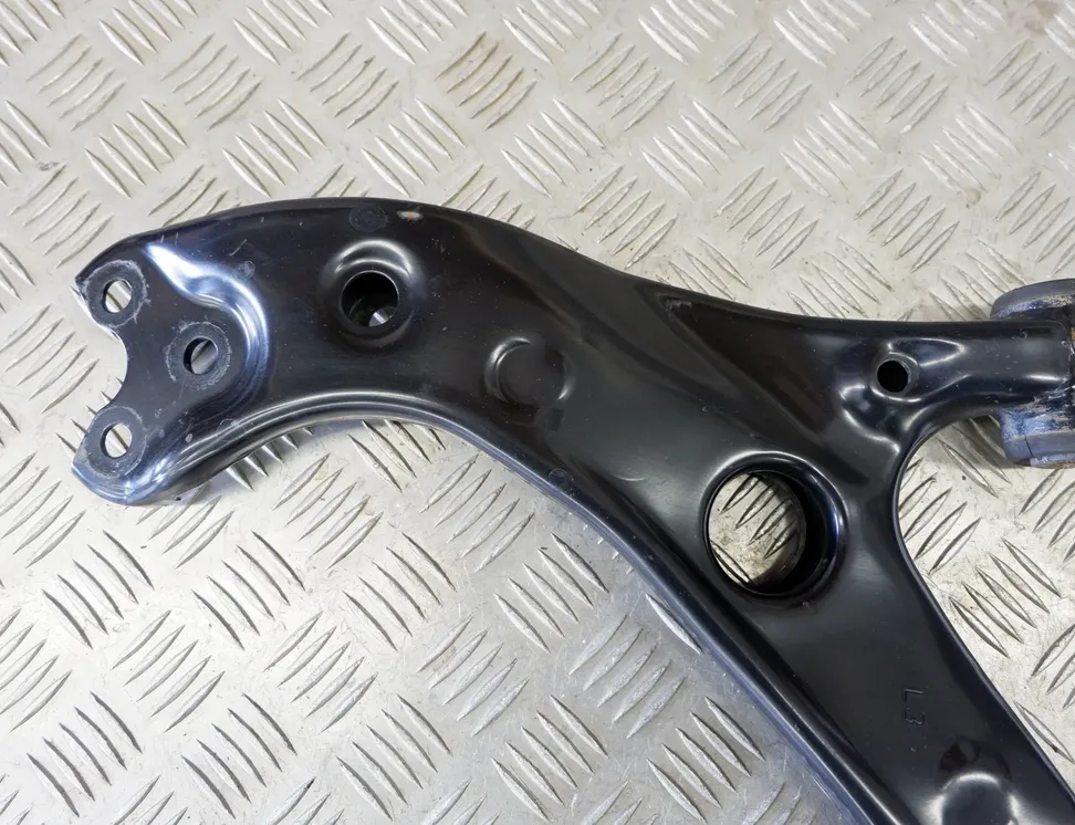 TOYOTA Prius 4 generation (XW50) (2015-2023) Bras avant gauche 48069-47060 34927021