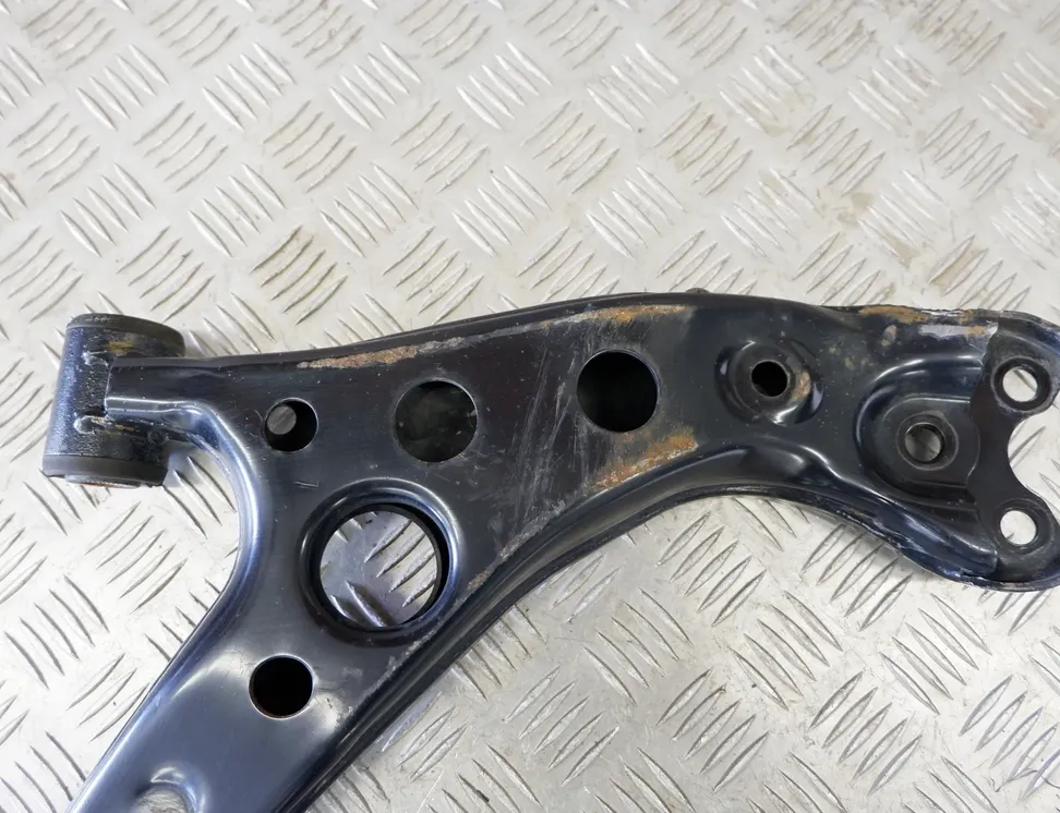 TOYOTA Prius 4 generation (XW50) (2015-2023) Bras avant gauche 48069-47060 34927021