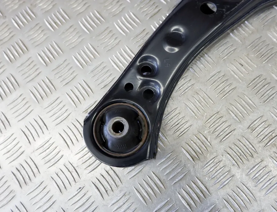 TOYOTA Prius 4 generation (XW50) (2015-2023) Bras avant gauche 48069-47060 34927021