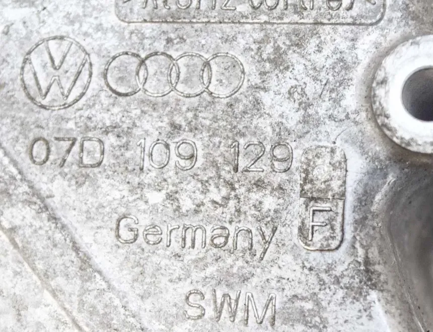 BENTLEY Continental Flying Spur 2 generation (2008-2013) Boîtier de culasse côté gauche 07D109129F 30737921