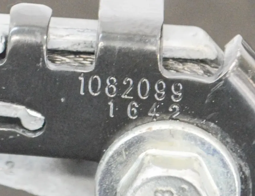 TESLA Model S 1 generation (2012-2024) Boucle de siège avant droit 1082099 10025251