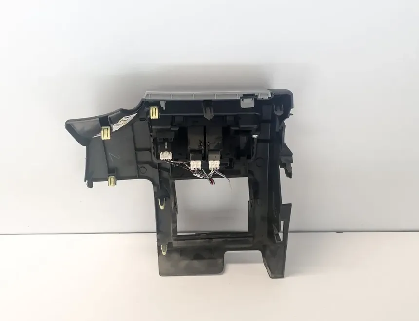 SUBARU Forester SJ (2012-2018) Garniture de panneau inférieure 66075FJ030 11309780