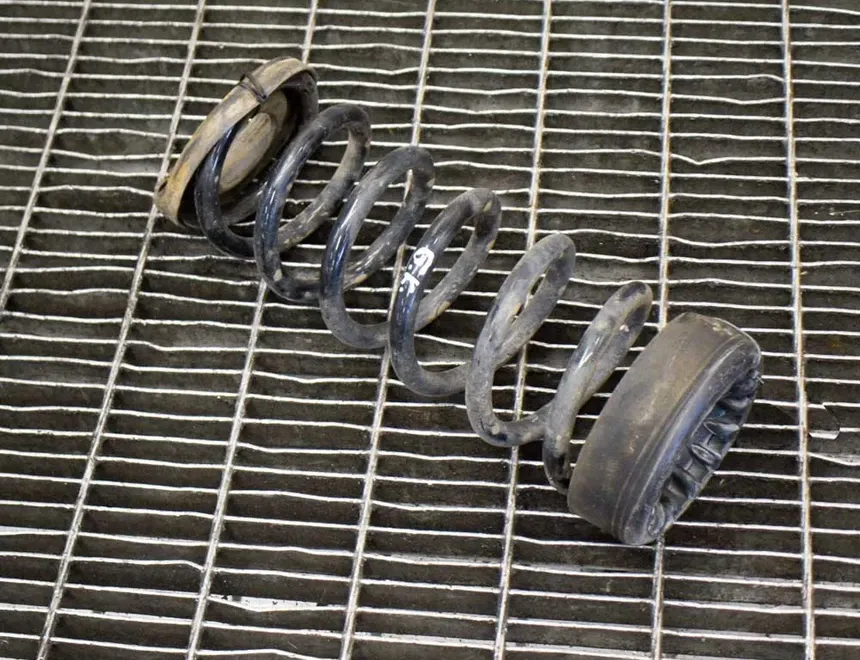 FORD Focus RS 3 generation (2016-2018) Ressort hélicoïdal arrière gauche 11651381