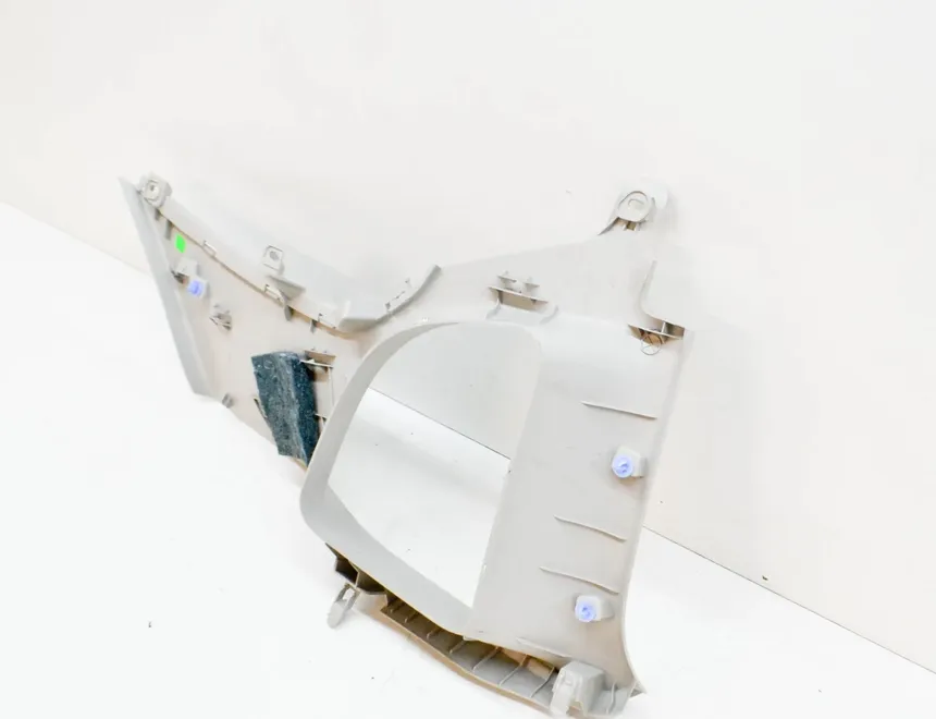 PEUGEOT 3008 1 generation (2010-2016) Garniture de montant arrière gauche 9687800580 13951931