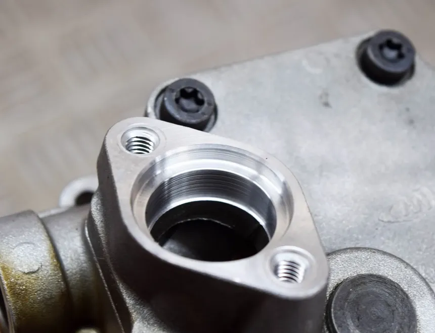 VOLKSWAGEN Touran 1 generation (2003-2015) La pompe à huile 03C115121J,03C105AG 15085889
