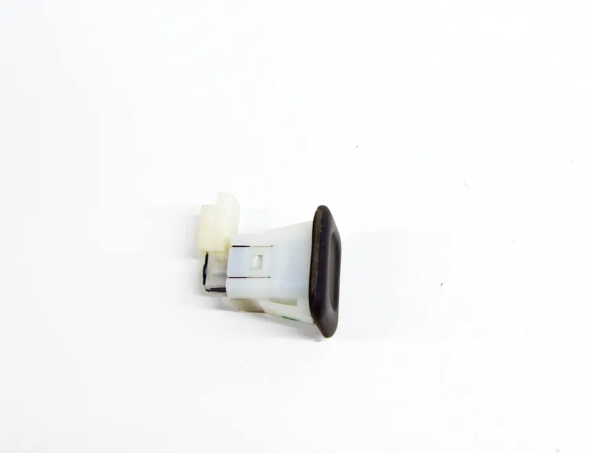 PEUGEOT 3008 2 generation (2017-2023) Poignée de hayon 17196006