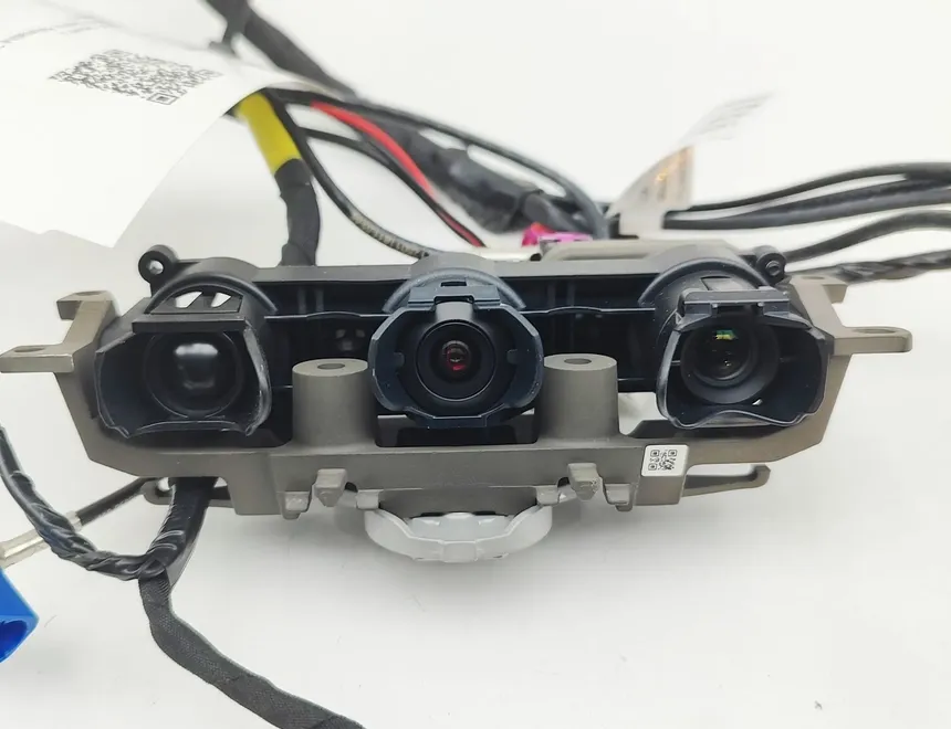 TESLA Model 3 1 generation (2017-2024) Caméra frontale 1762853-00-C,1762852-00-E,1897317-00-B,1738125-22-E 33928314