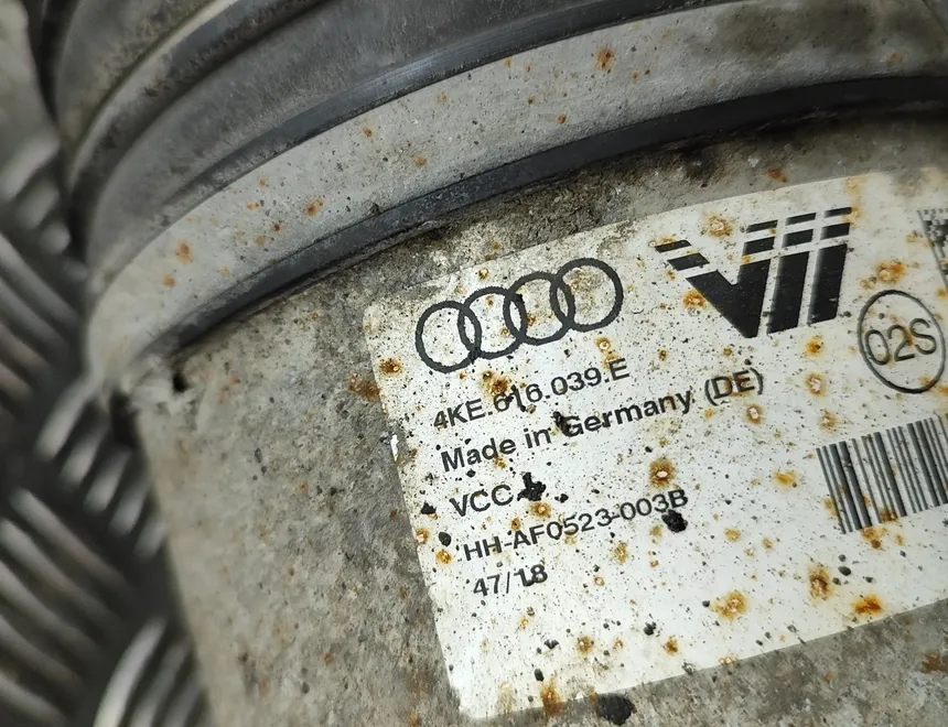 AUDI e-tron 1 generation (2018-2024) Amortisseur pneumatique avant gauche 4M0413037,4KE616039E 28339181