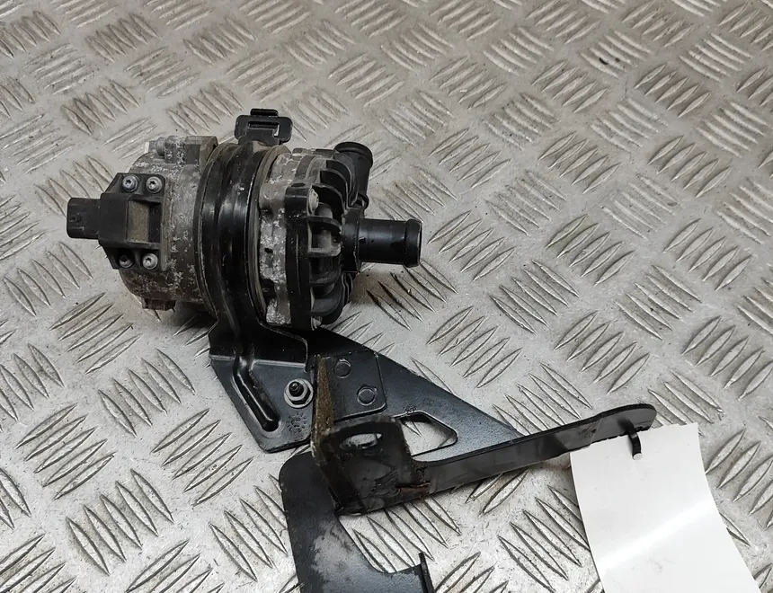AUDI A5 F5 (2016-2024) Moteur à eau de circulation 8K0965567 29458175