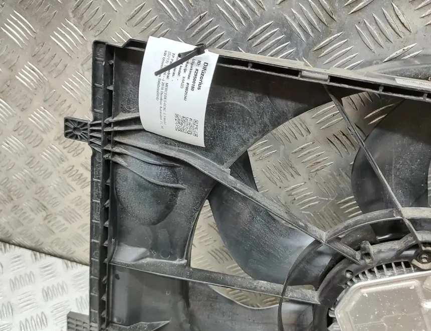 MERCEDES-BENZ E-Class W213/S213/C238/A238 (2016-2024) Radiateur de ventilateur de refroidissement du moteur 0130707453,3137232032,3136613444,A0999061800 29500180