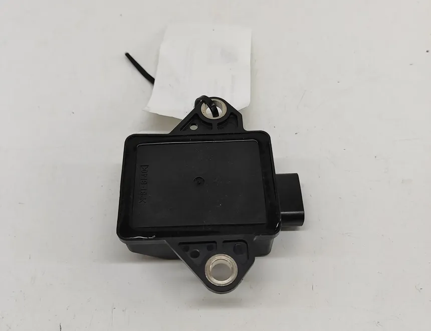 TOYOTA Prius 2 generation (XW20) (2003-2011) Capteur d'accélération 89183-48010 30046176