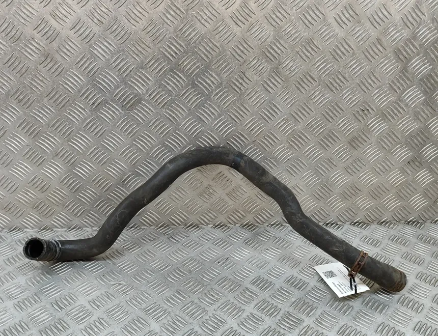 MERCEDES-BENZ CLA-Class C117 (2013-2016) Durite de radiateur d'eau côté gauche A2465010382 30318447