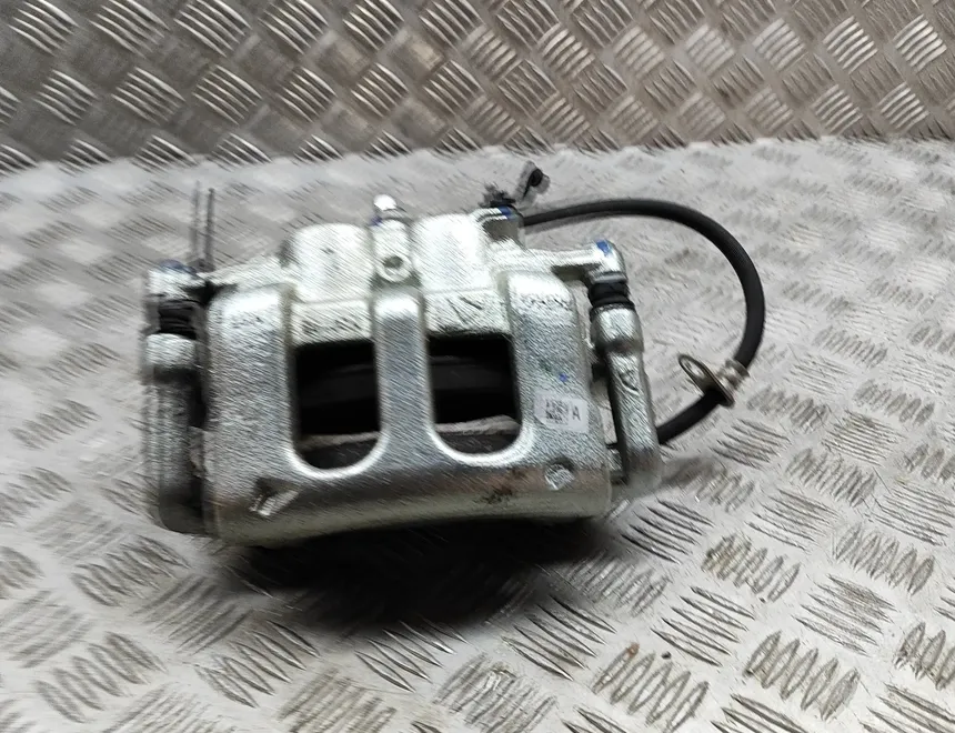 TOYOTA C-HR 2 generation (2023-2024) Étrier de frein avant gauche 47750-F9010 30445362