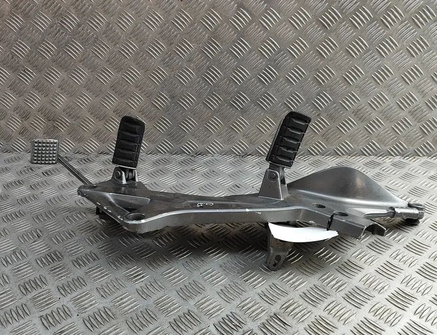 HONDA ST Ensemble de suspension de repose-pieds du côté droit 31656621