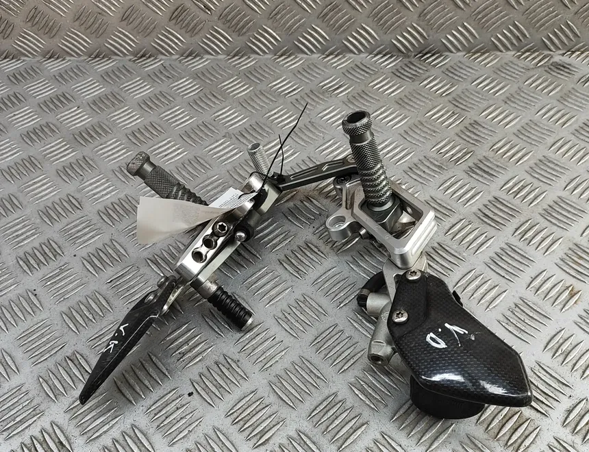 BMW K Ensemble de suspension de repose-pieds du côté droit 7714634,7699620,7714638 31854311