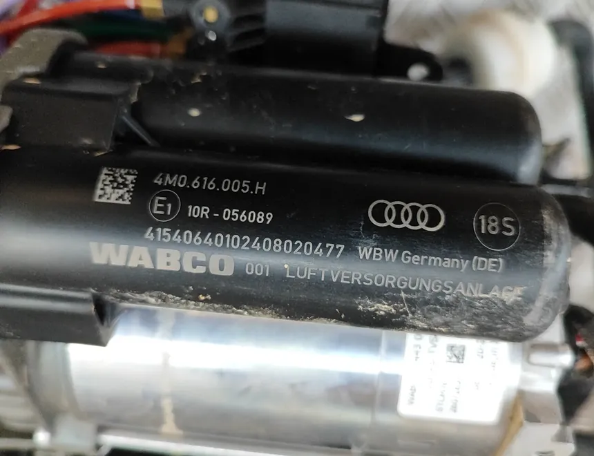 AUDI Q8 4M (2018-2024) Compresseur de suspension 4430203001,26071634,4M0616005H 31866345