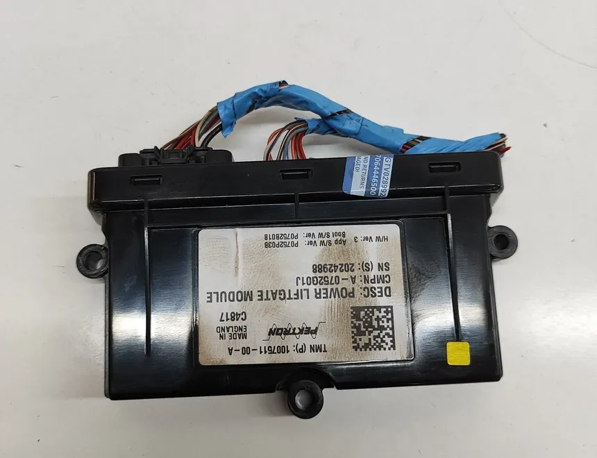 TESLA Model S 1 generation (2012-2024) Unité de commande du couvercle de coffre 1007511-00-A 31875557