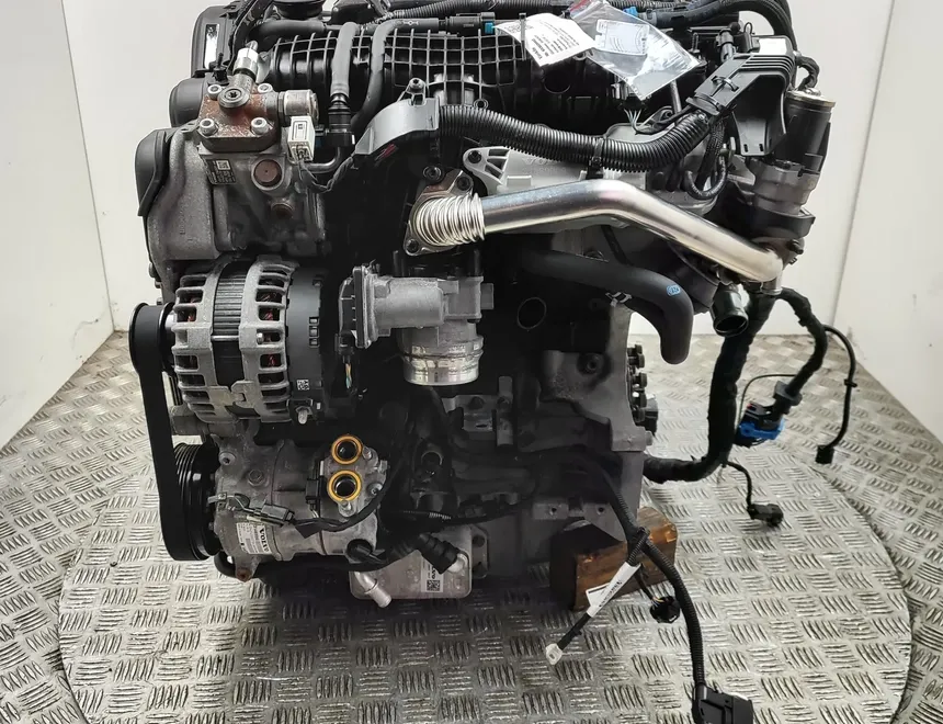 VOLVO V40 Cross Country 1 generation (2012-2020) Moteur D4204T8 33020902