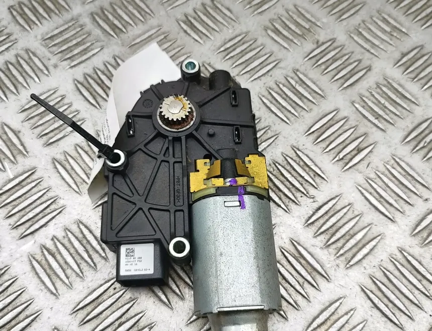 KIA Sportage 3 generation (2010-2015) Moteur de toit ouvrant 2226114A,81631-3W000 33053398