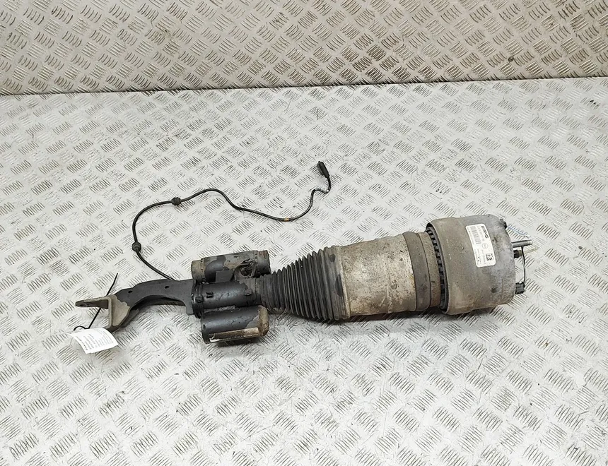 MERCEDES-BENZ E-Class W213/S213/C238/A238 (2016-2024) Amortisseur pneumatique avant droit A2133202100 33590816
