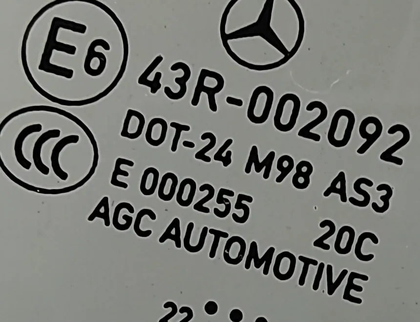 MERCEDES-BENZ GLA-Class H247 (2019-2024) Vitre gauche de porte arrière A2477301702 33903749