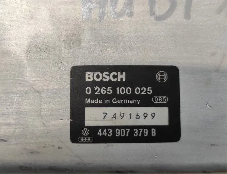 AUDI 100 S3 (1982-1990) Pompe ABS 7491699,443907379B,0265100025 17135956
