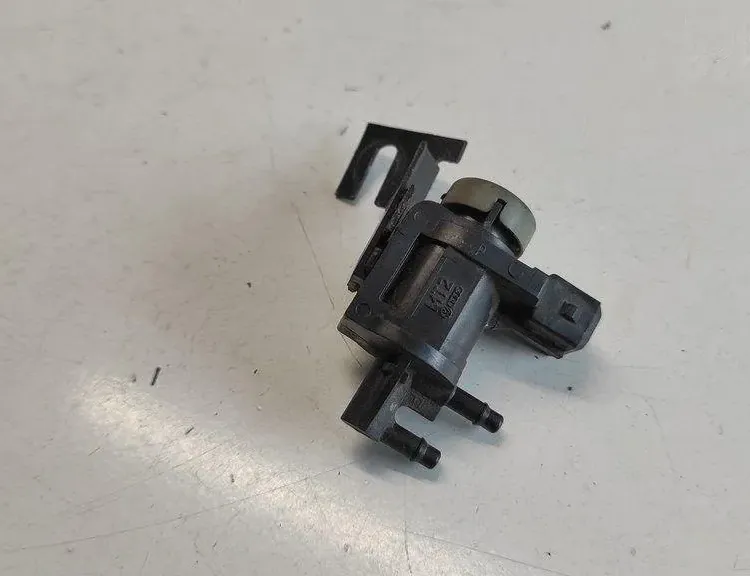 AUDI A6 allroad C5 (2000-2006) Électrovanne 1413F,1J0906283 17138598