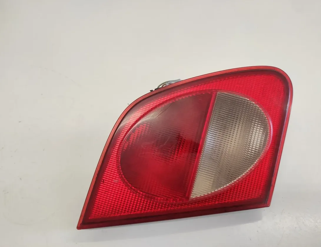 MERCEDES-BENZ E-Class W210 (1995-2002) Feu stop supplémentaire arrière A2108200964 20508204