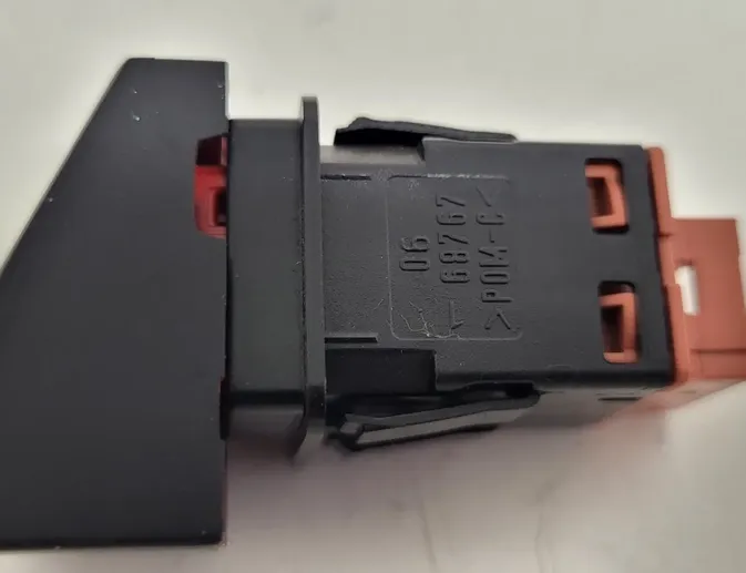 PEUGEOT 5008 1 generation (2009-2016) Bouton de danger 68767 23510082