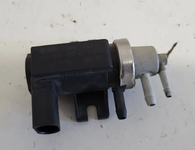 AUDI A3 8L (1996-2003) Électrovanne 1J0906627B 32110689