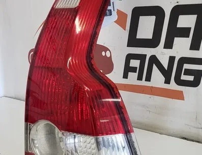 VOLVO V50 1 generation (2003-2012) Feu arrière droit 30698921 32236745