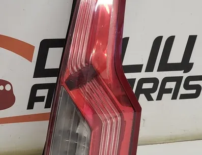CITROËN C4 1 generation (2004-2011) Feu arrière droit 163846 33794124