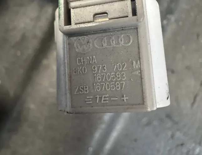 AUDI A4 B9/8W (2015-2024) Faisceau de câbles moteur 05L971595,426583,4H0906235,7P6906235,3C0973837,61885070,3B0973813,4D0971993,8W0971824AP,4F0973703,8K0973702G,8K0973702,8K0973702M,04L971785C,4G0971782,05L971595AE 31217087
