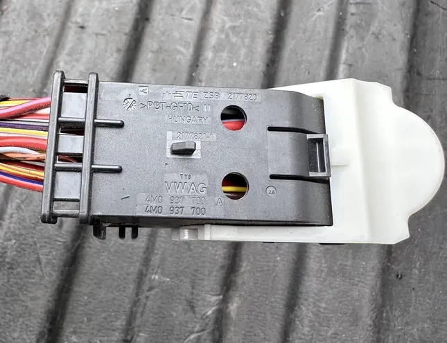 AUDI A4 B9/8W (2015-2024) Autre câblage 4M0937700,2177820,21778211 31461099