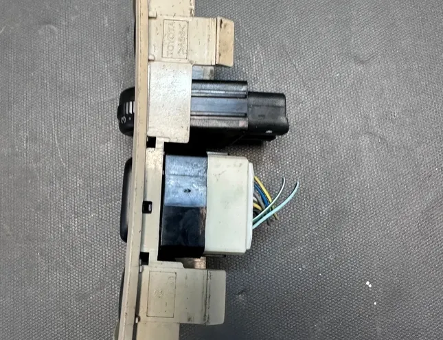 TOYOTA Avensis 2 generation (2002-2009) Commutateur de réglage du miroir 8415205050,84152-05050,183575,777669 33579225